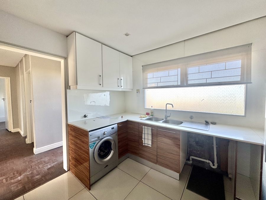 To Let 3 Bedroom Property for Rent in Claremont Western Cape